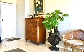 Hightide Apartment
